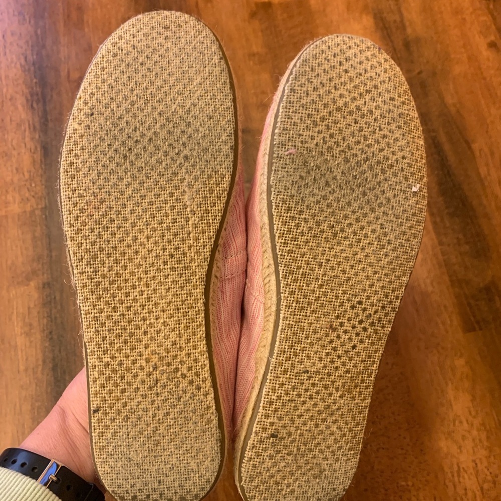 Toms women’s 6.5 pink white stripe slip ons flat canvas Espadrilles - Picture 3 of 9